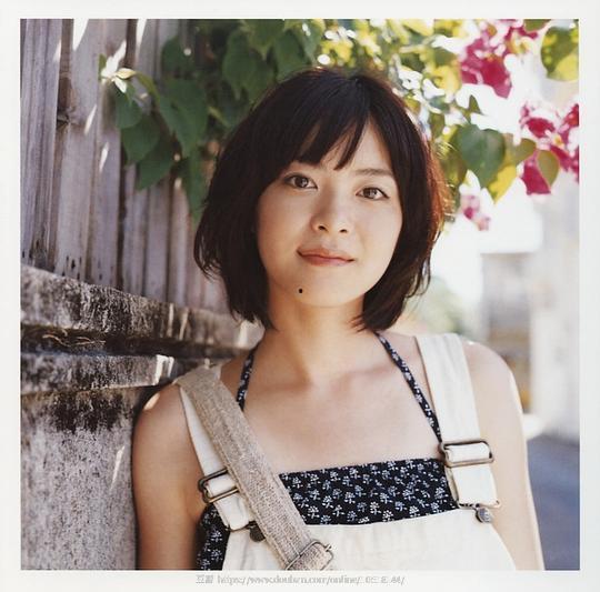 上野树里家庭背景,出身名门，演艺事业璀璨夺目的璀璨之星