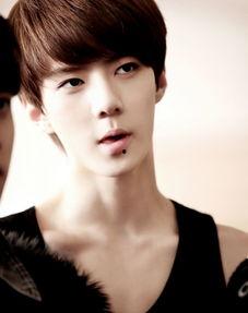 男名星图片,揭秘男明星的帅气瞬间